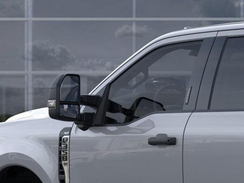 2025 Ford F-350 XLT