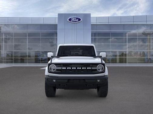 Oxford White 2026 Ford Bronco Outer Banks