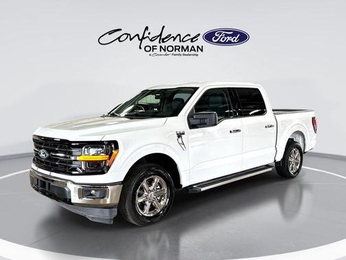 Oxford White 2025 Ford F-150 XLT