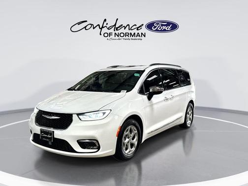 Bright White Clearcoat 2023 Chrysler Pacifica Limited