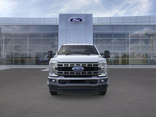 2025 Ford F-350 XLT