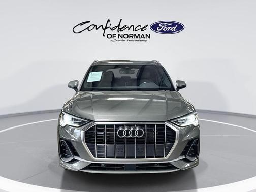 Chronos Gray Metallic 2024 Audi Q3 45 S line Premium