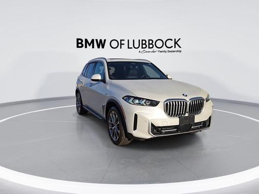 Mineral White Metallic 2024 BMW X5 xDrive40i