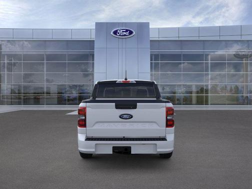 2026 Ford Maverick Lobo Standard