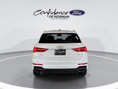 2024 Audi Q3 45 S line Premium