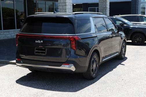 2025 Kia Carnival SX