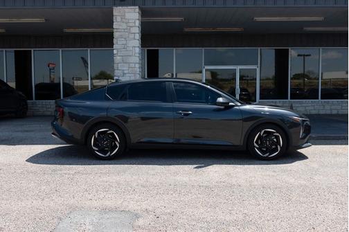 Interstellar Gray 2025 Kia K4 EX