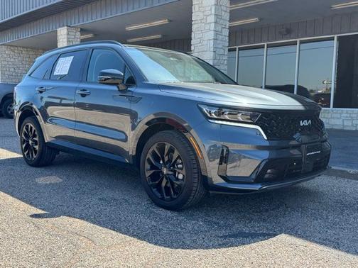 Grey 2023 Kia Sorento SX