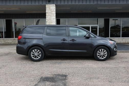 2021 Kia Sedona LX