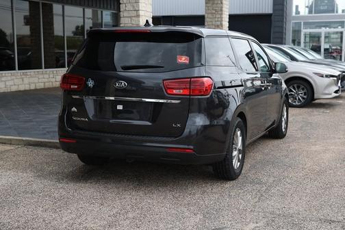 2021 Kia Sedona LX