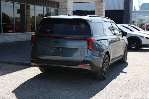 2026 Kia Carnival SX