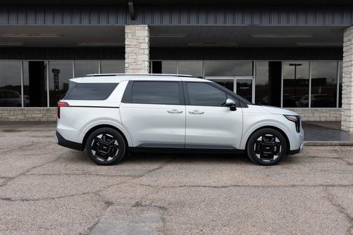 2025 Kia Carnival EX