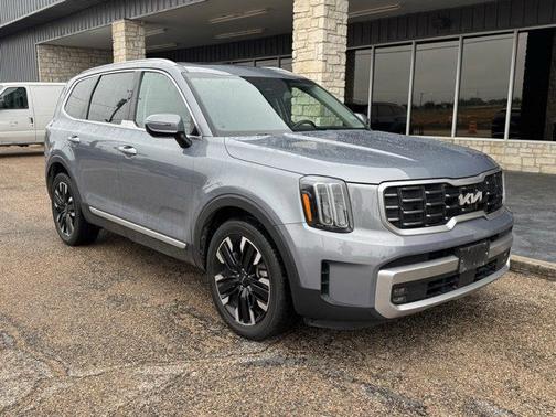 Silver 2023 Kia Telluride SX