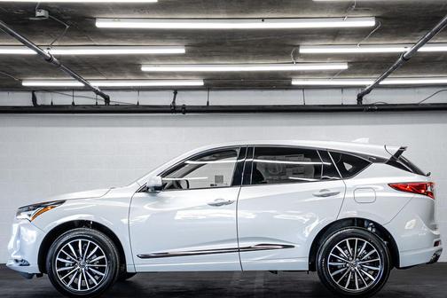 Platinum White Pearl 2026 Acura RDX Advance Package