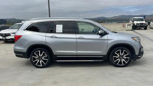 2019 Honda Pilot Touring 8-Passenger