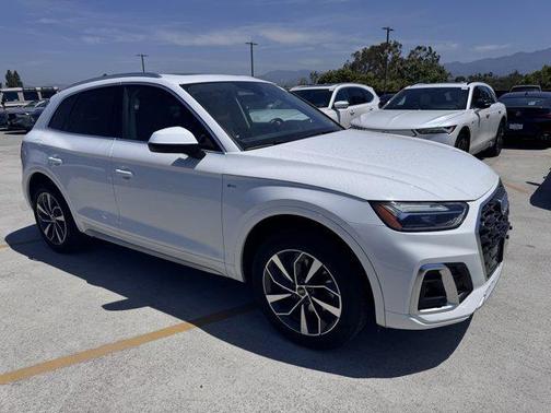 2022 Audi Q5 45 S line Premium Plus