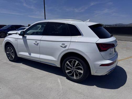 2022 Audi Q5 45 S line Premium Plus