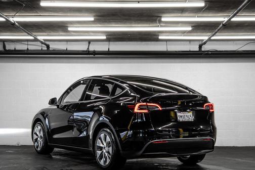 2023 Tesla Model Y Long Range Dual Motor All-Wheel Drive