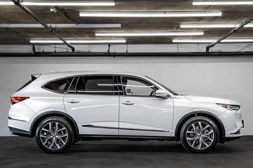 Platinum White Pearl 2023 Acura MDX Technology Package