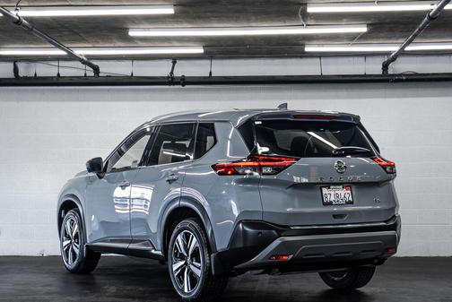 Boulder Gray Pearl 2021 Nissan Rogue SL