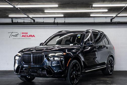 Carbon Black Metallic 2023 BMW X7 xDrive40i