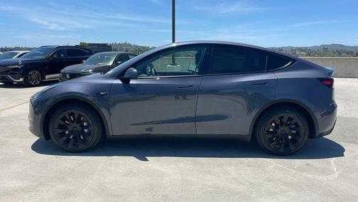 2023 Tesla Model Y Long Range Dual Motor All-Wheel Drive
