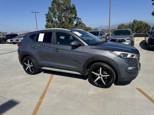 2018 Hyundai TUCSON SEL