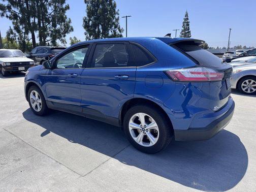 2022 Ford Edge SE
