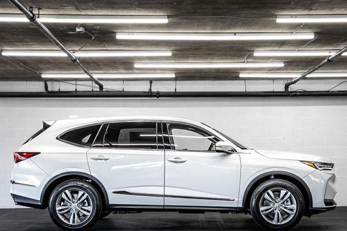 Platinum White Pearl 2026 Acura MDX Standard