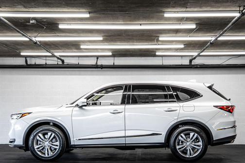 Platinum White Pearl 2026 Acura MDX Standard