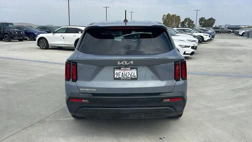 2023 Kia Sorento LX
