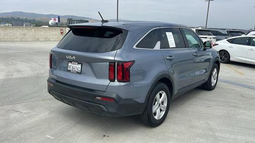 2023 Kia Sorento LX