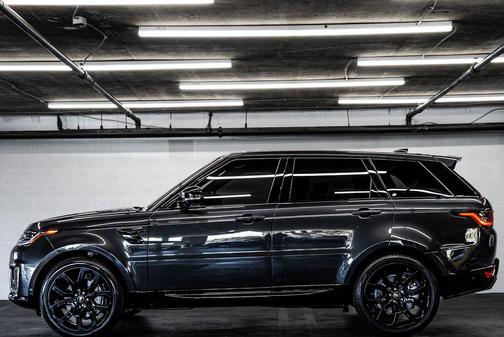 Magnetic Metallic 2022 Land Rover Range Rover Sport HSE Silver Edition