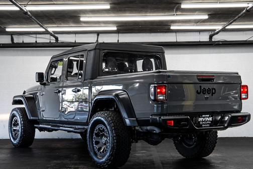 Sting-Gray Clearcoat 2022 Jeep Gladiator Sport