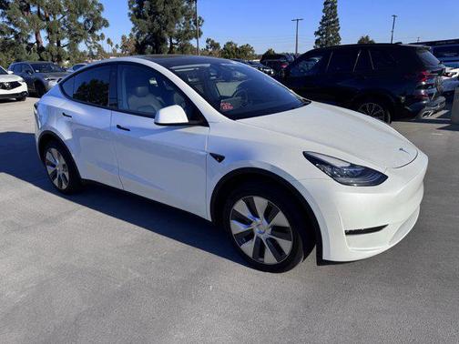 2023 Tesla Model Y Long Range Dual Motor All-Wheel Drive