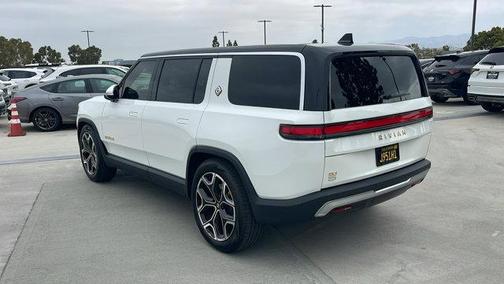 2023 Rivian R1S Adventure