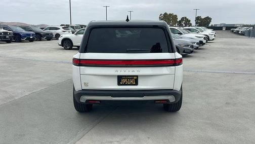 2023 Rivian R1S Adventure