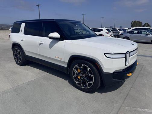 2023 Rivian R1S Adventure