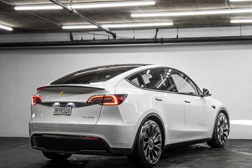 2023 Tesla Model Y Performance Dual Motor All-Wheel Drive