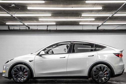 2023 Tesla Model Y Performance Dual Motor All-Wheel Drive