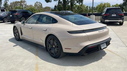 2022 Porsche Taycan GTS