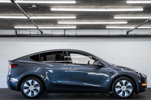 2023 Tesla Model Y Long Range Dual Motor All-Wheel Drive