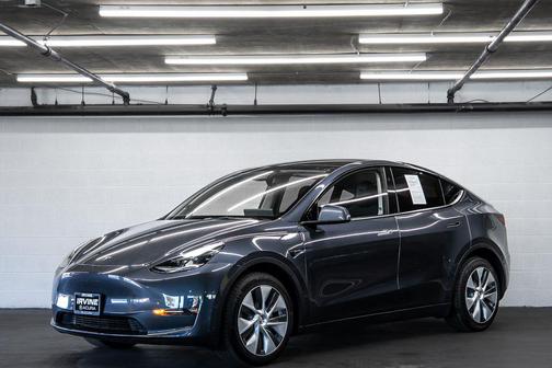 2023 Tesla Model Y Long Range Dual Motor All-Wheel Drive