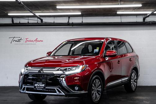 Rally Red Metallic 2019 Mitsubishi Outlander SE