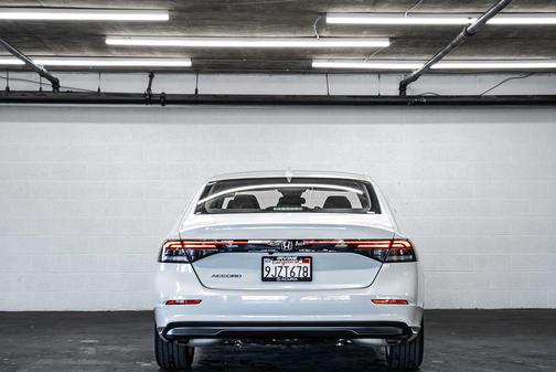 Platinum White Pearl 2024 Honda Accord LX 1.5T