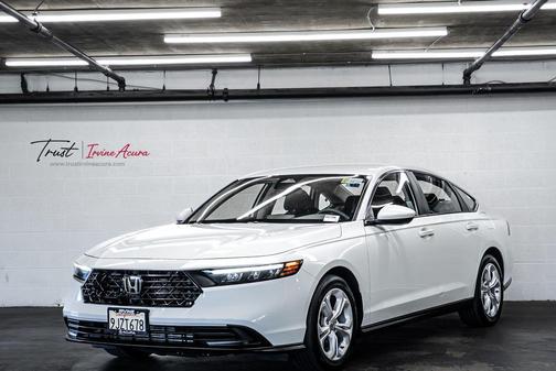 Platinum White Pearl 2024 Honda Accord LX 1.5T