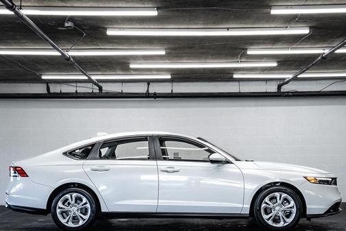 Platinum White Pearl 2024 Honda Accord LX 1.5T