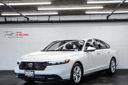 Platinum White Pearl 2024 Honda Accord LX 1.5T