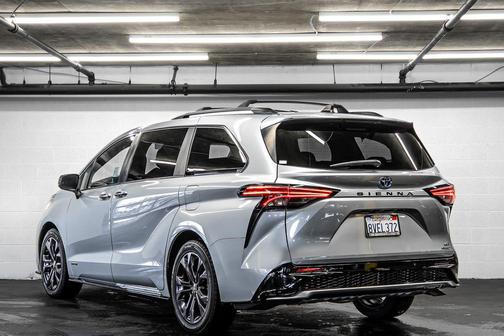 2021 Toyota Sienna XSE 7 Passenger