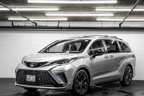 2021 Toyota Sienna XSE 7 Passenger